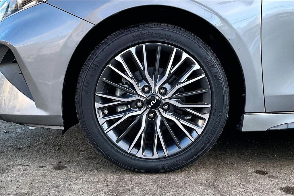 2024 Kia Forte GT-Line OR