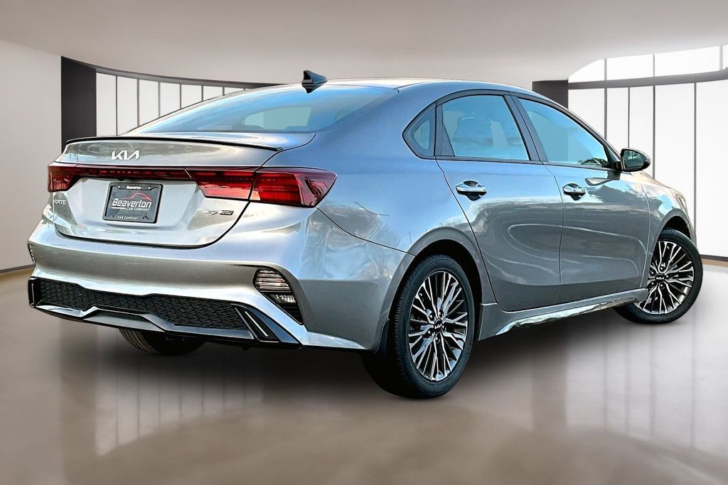 2024 Kia Forte GT-Line - Photo 14