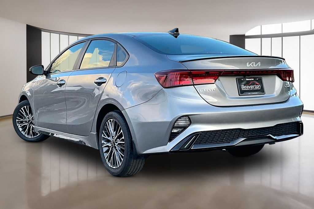 2024 Kia Forte GT-Line - Photo 13