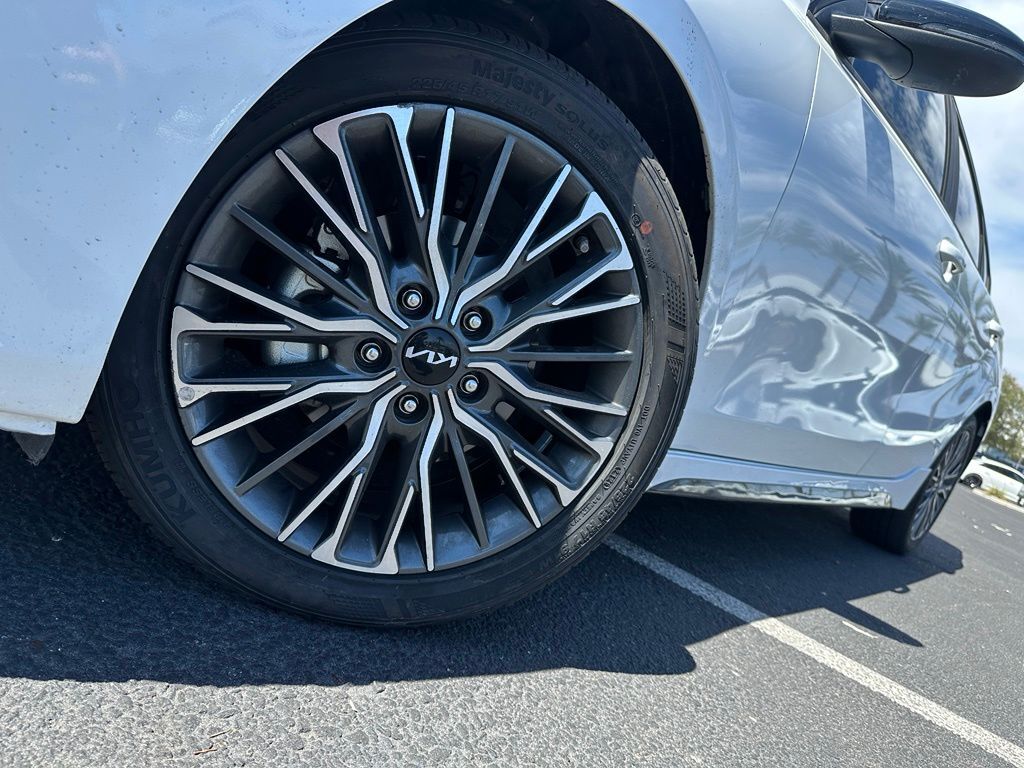 2024 Kia Forte GT-Line