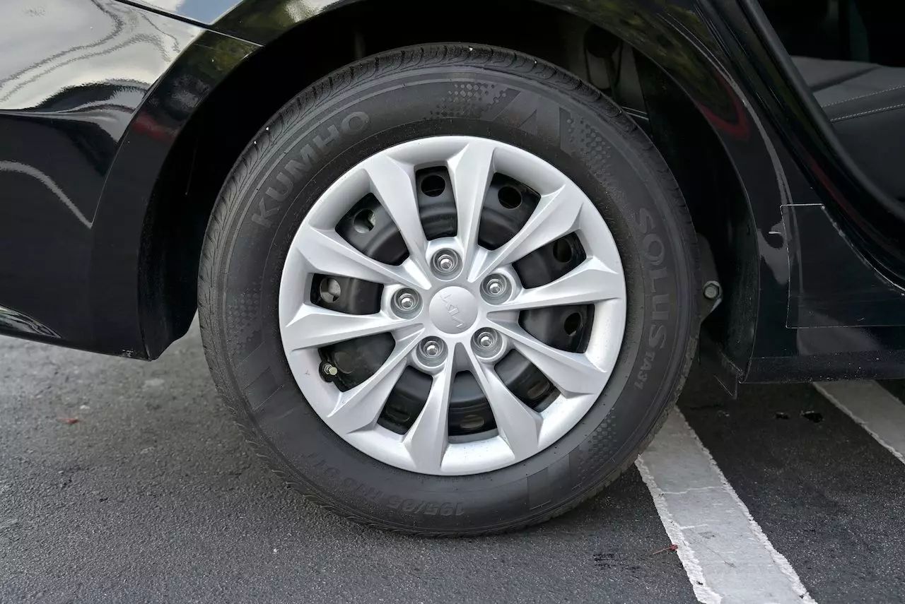 2024 Kia Forte LX Sedan 4D Doral FL