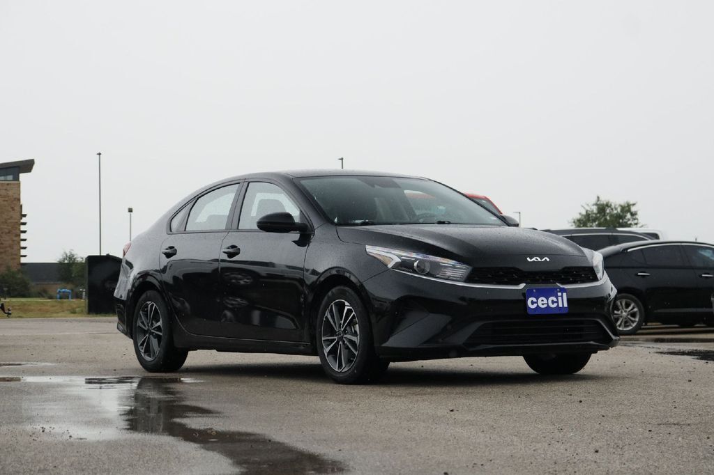 2024 Kia Forte LXS Hondo TX