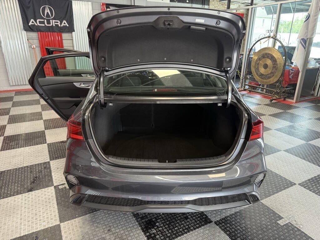 2024 Kia Forte LXS Royal Oak MI