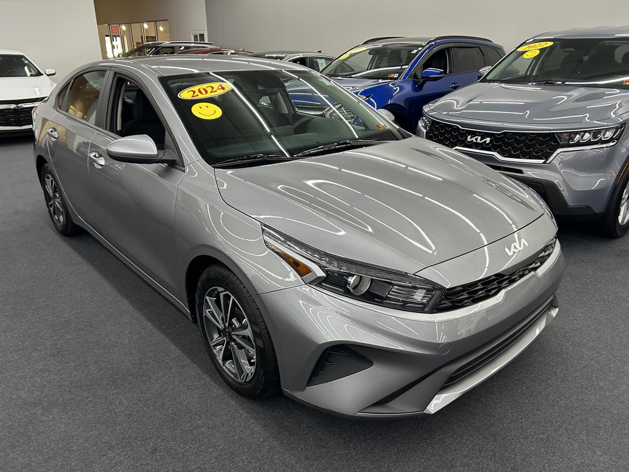 2024 Kia Forte LXS IVT