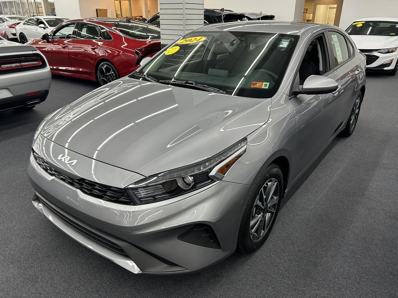 2024 Kia Forte LXS IVT