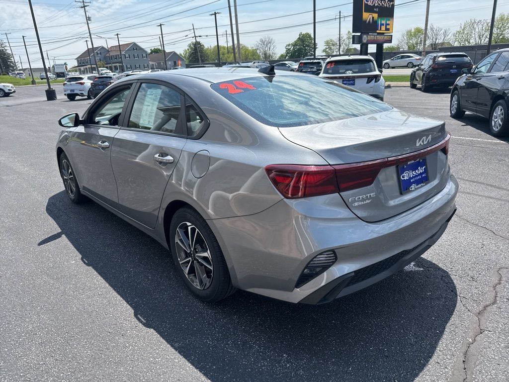 2024 Kia Forte LXS