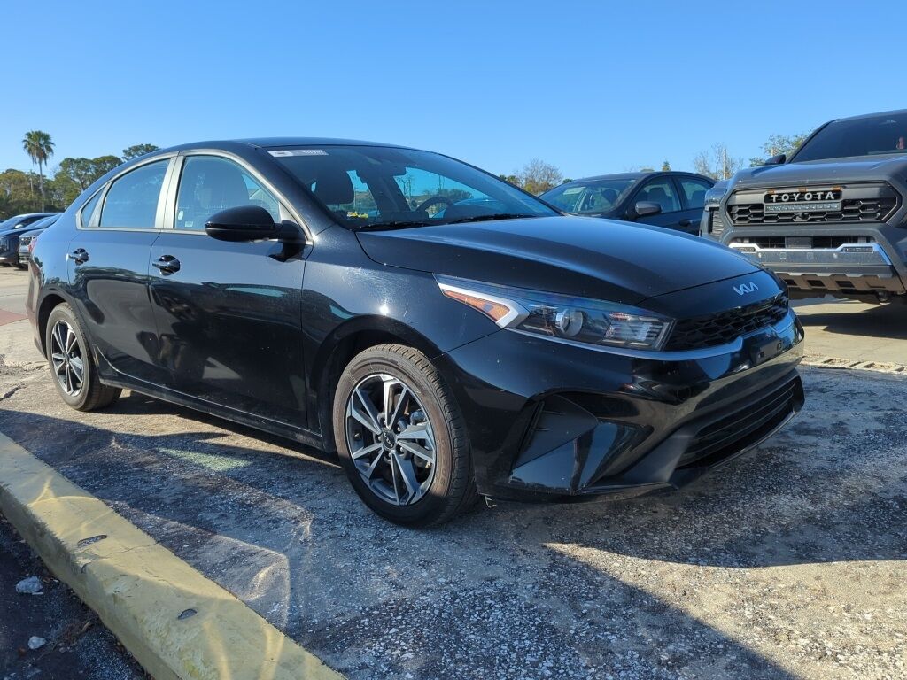 2024 Kia Forte LXS Oshkosh WI