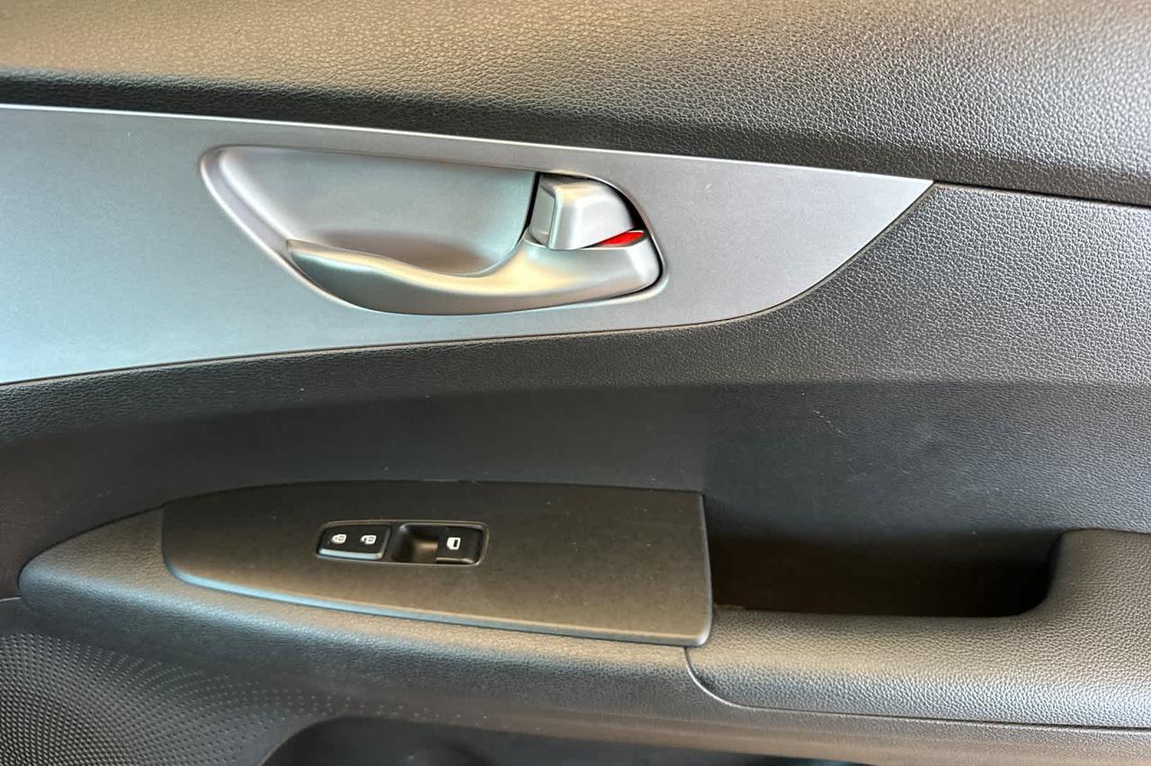 2024 Kia Forte LXS Roseville CA