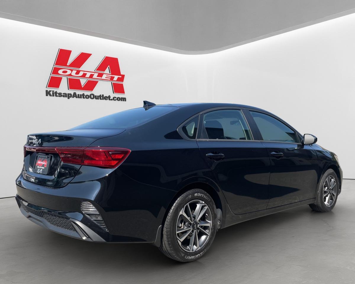 2024 Kia Forte LXS Sedan 4D