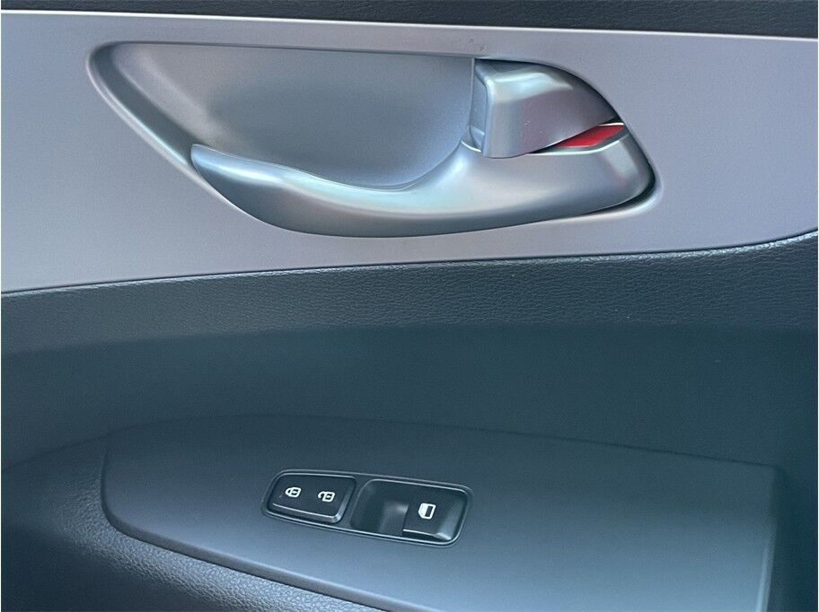 2024 Kia Forte LXS Sedan 4D Port Orchard WA
