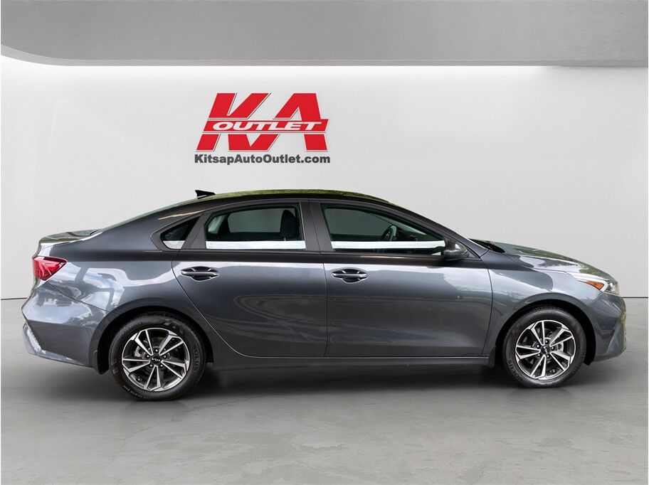 2024 Kia Forte LXS Sedan 4D