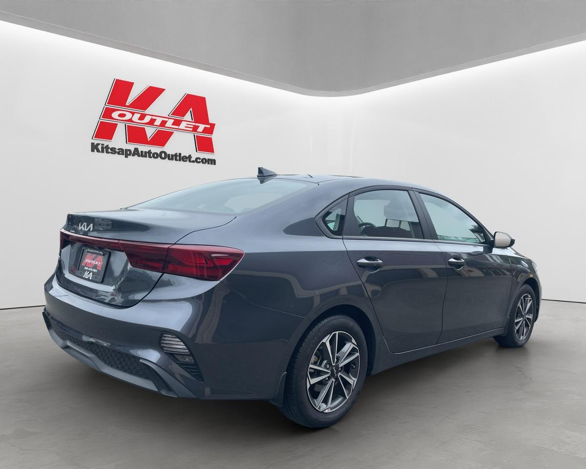 2024 Kia Forte LXS Sedan 4D