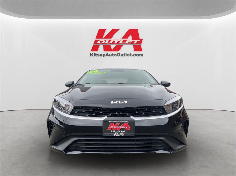 2024 Kia Forte LXS Sedan 4D