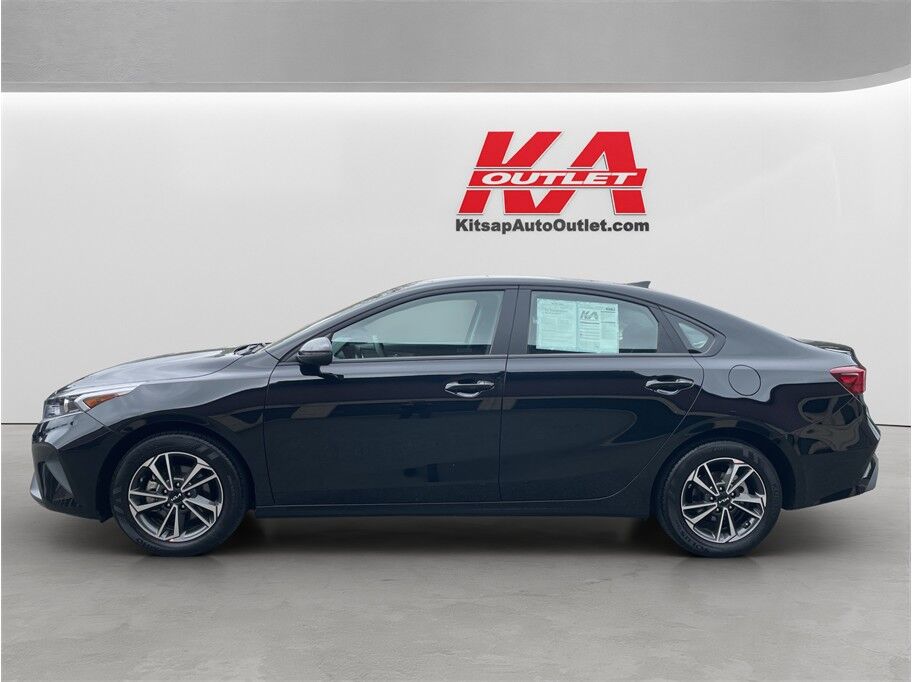 2024 Kia Forte LXS Sedan 4D