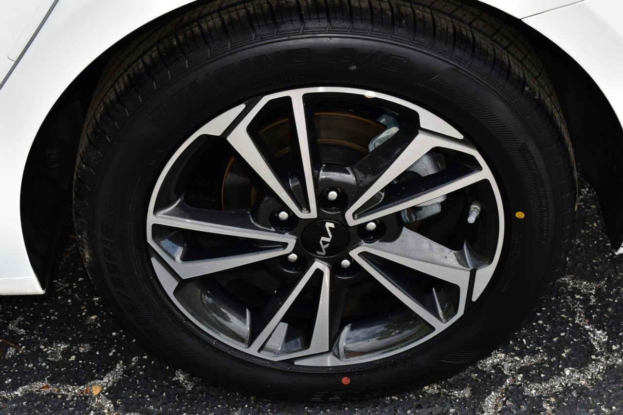 2024 Kia Forte LXS Tampa FL