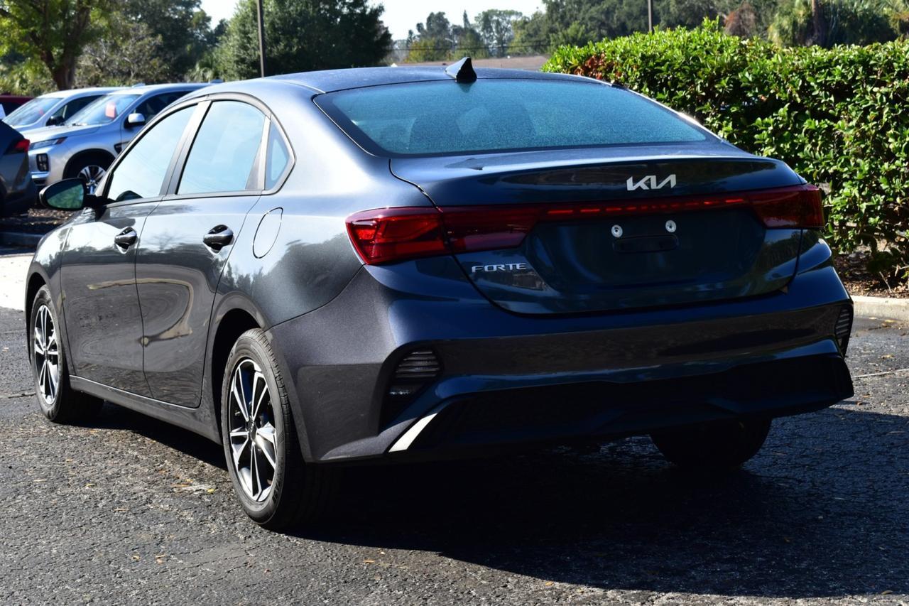2024 Kia Forte LXS photo 3