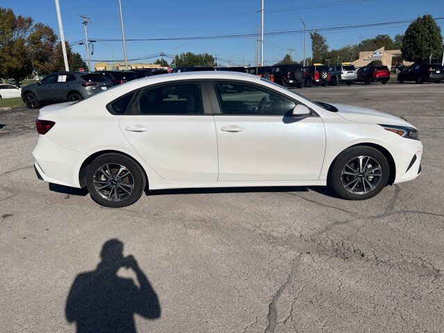 2024 Kia Forte LXS Carbondale IL