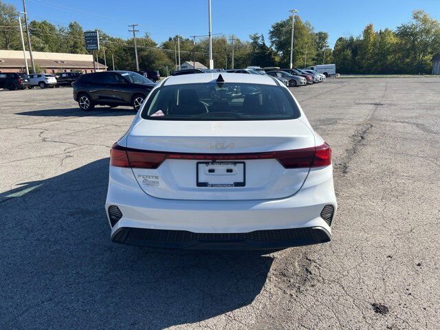 2024 Kia Forte LXS Carbondale IL