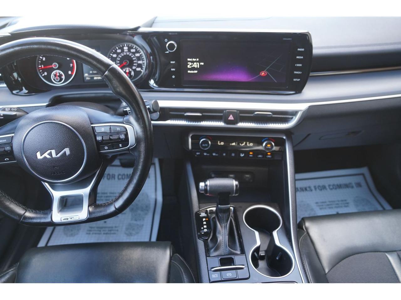 2024 Kia K5 GT-Line - Photo 17