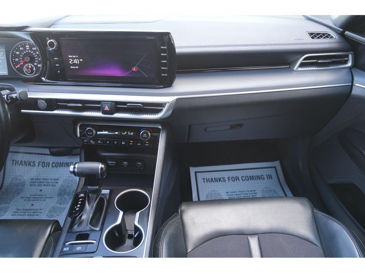 2024 Kia K5 GT-Line - Photo 18