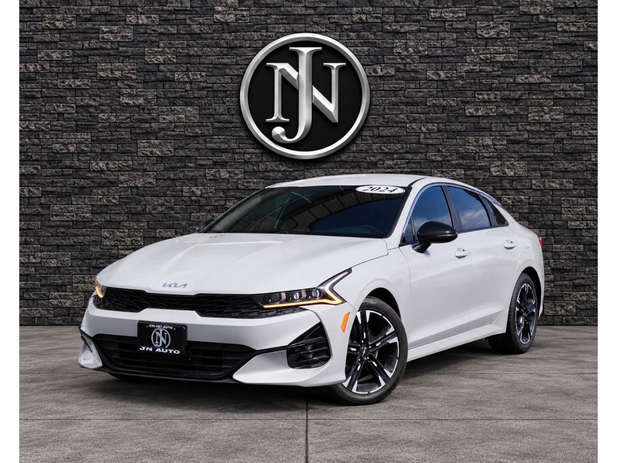 2024 Kia K5 GT-Line