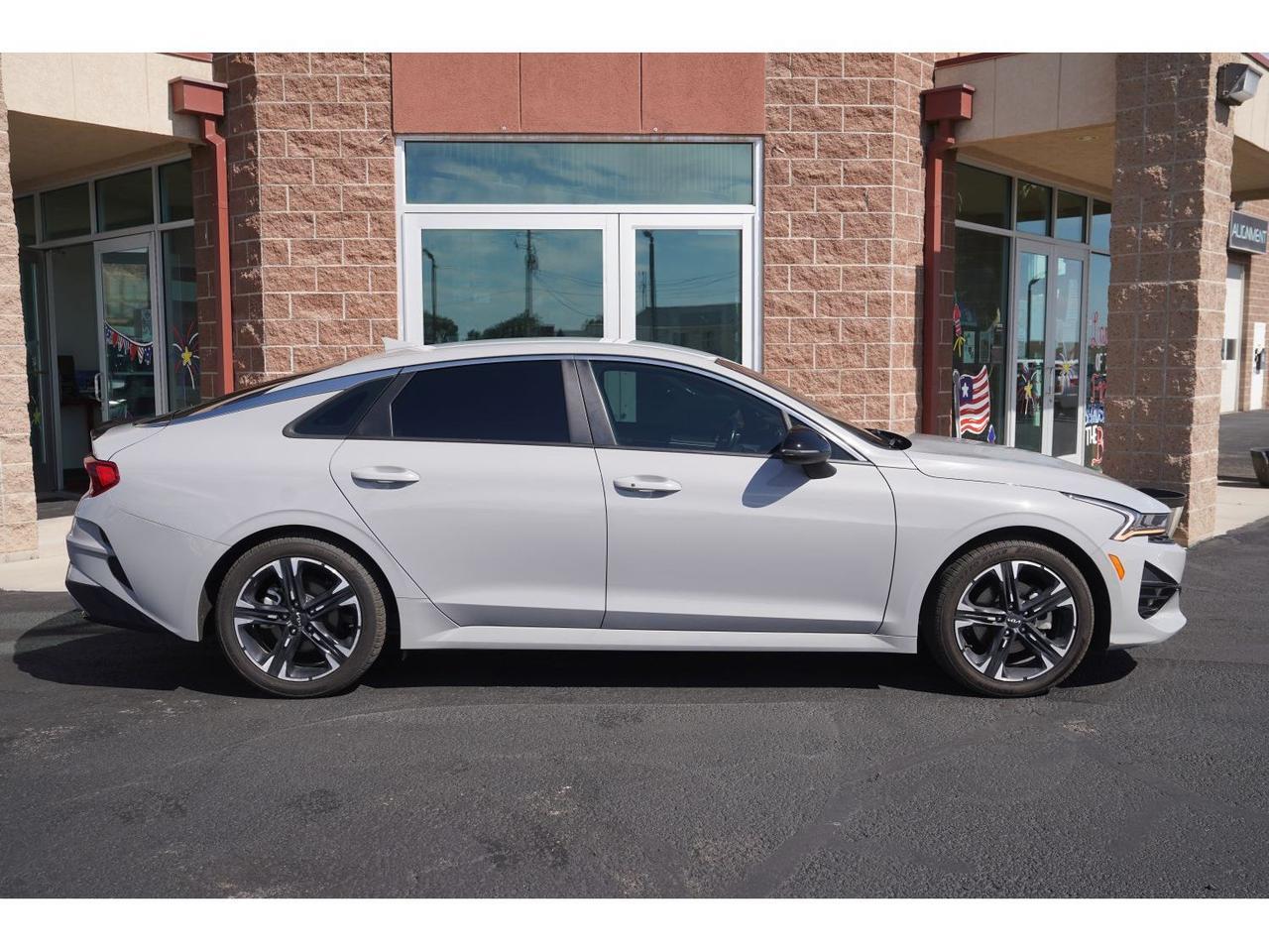 2024 Kia K5 GT-Line - Photo 8