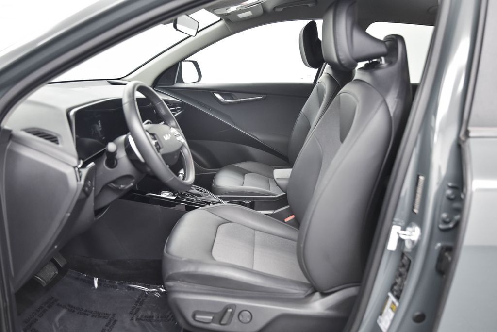 2024 Kia Niro EX Akron OH