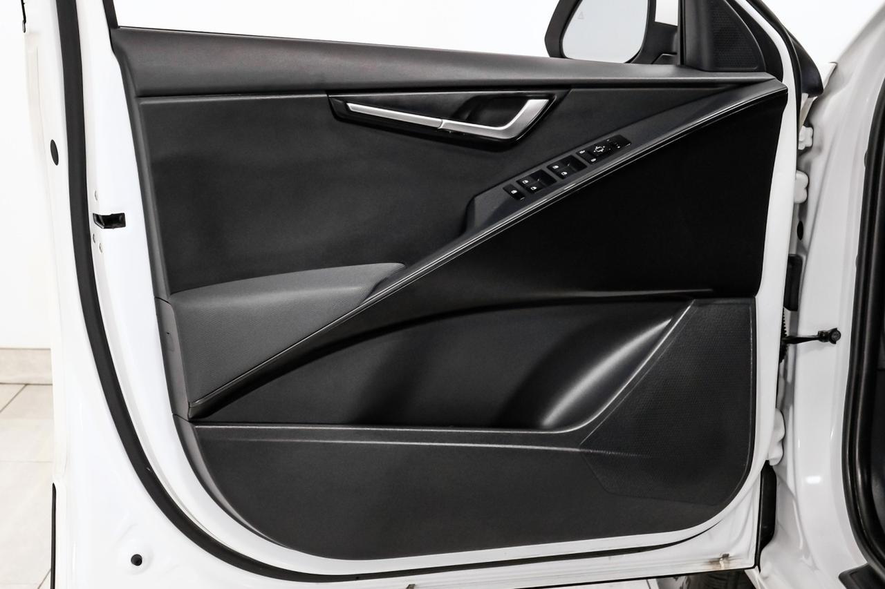 2024 Kia Niro LX BLIND SPOT ASSIST FORWARD COLLISION ASSIST REAR CAMERA BLUETOOTH ALLOY WHEELS Carrollton TX