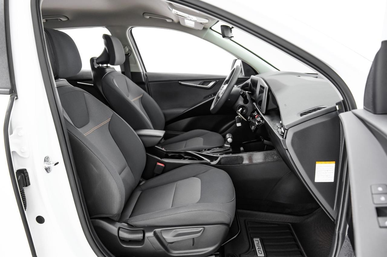 2024 Kia Niro LX BLIND SPOT ASSIST FORWARD COLLISION ASSIST REAR CAMERA BLUETOOTH ALLOY WHEELS Carrollton TX