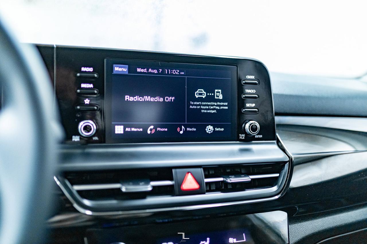 2024 Kia Seltos AWD EX Leather Roof BCam Red Deer AB