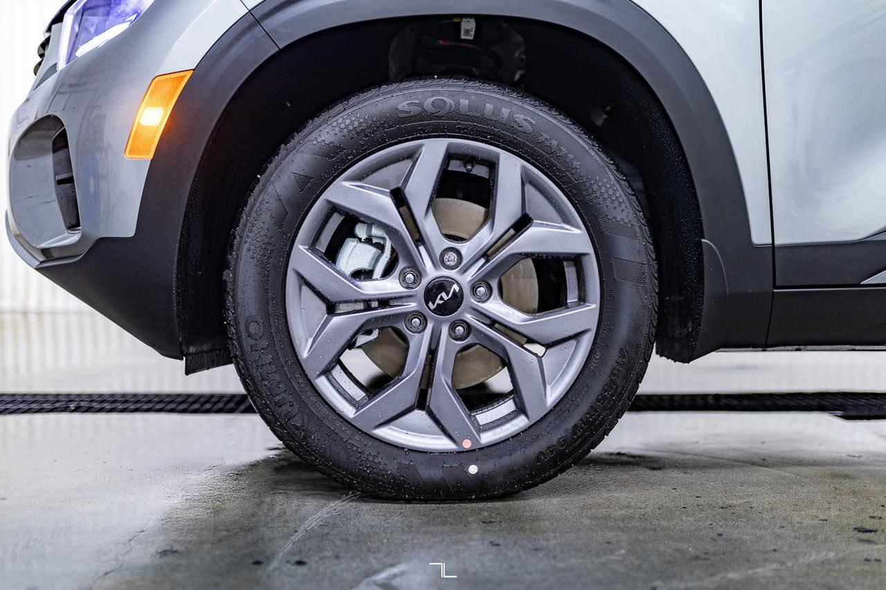 2024 Kia Seltos AWD EX Leather Roof BCam Red Deer AB