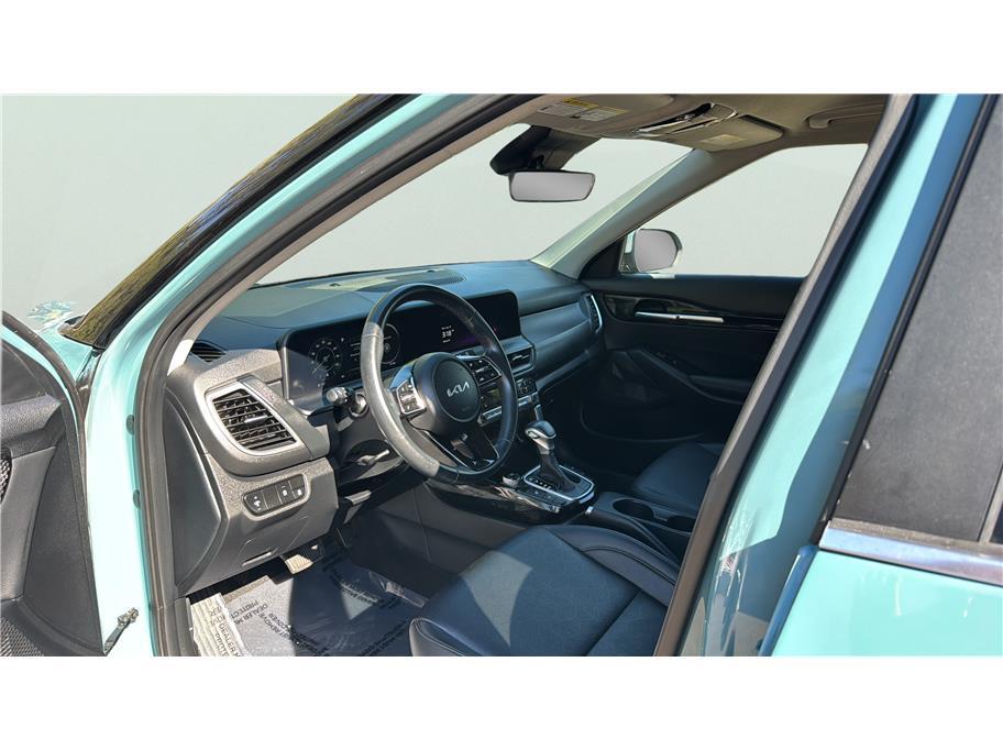 2024 Kia Seltos EX Sport Utility 4D Folsom CA
