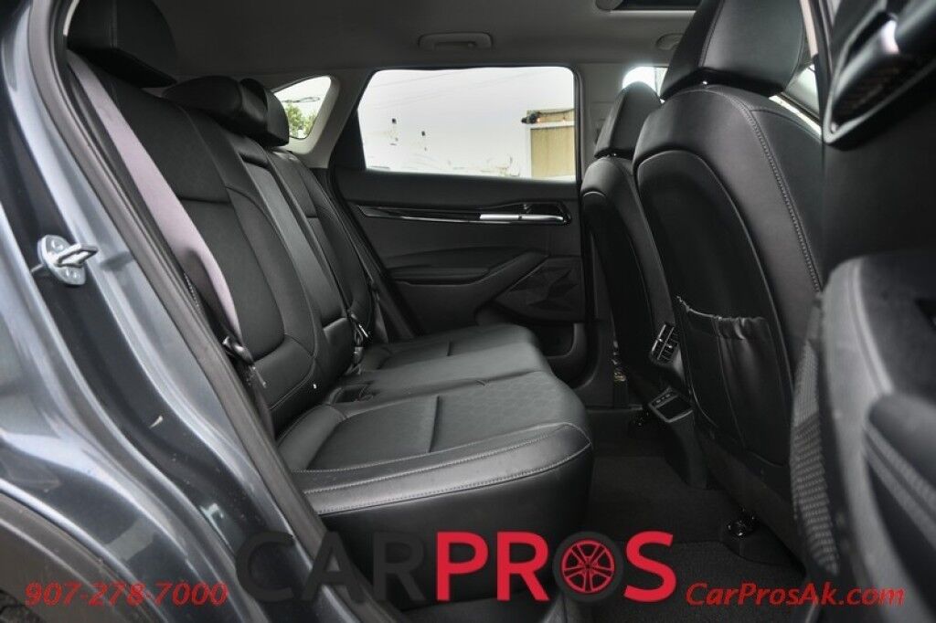 2024 Kia Seltos SX - AWD - Auto Start - Heated & Cooled Leather Seats - Bose Speakers - Sunroof - Bluetooth - Adaptive Cruise Control - Navigation - Apple CarPlay & Android Auto - Lane Departure & Blind Spot Alert - Back Up Camera - Power Liftgate - 27 MPG - 1-Owner Anchorage AK