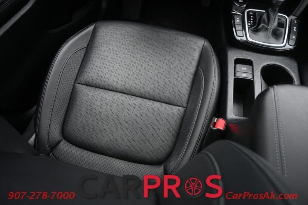 2024 Kia Seltos SX - AWD - Auto Start - Heated & Cooled Leather Seats - Bose Speakers - Sunroof - Bluetooth - Adaptive Cruise Control - Navigation - Apple CarPlay & Android Auto - Lane Departure & Blind Spot Alert - Back Up Camera - Power Liftgate - 27 MPG - 1-Owner Anchorage AK