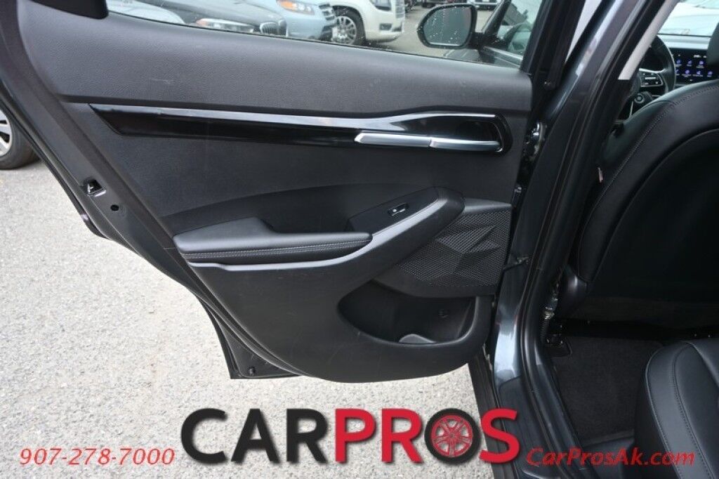 2024 Kia Seltos SX - AWD - Auto Start - Heated & Cooled Leather Seats - Bose Speakers - Sunroof - Bluetooth - Adaptive Cruise Control - Navigation - Apple CarPlay & Android Auto - Lane Departure & Blind Spot Alert - Back Up Camera - Power Liftgate - 27 MPG - 1-Owner Anchorage AK