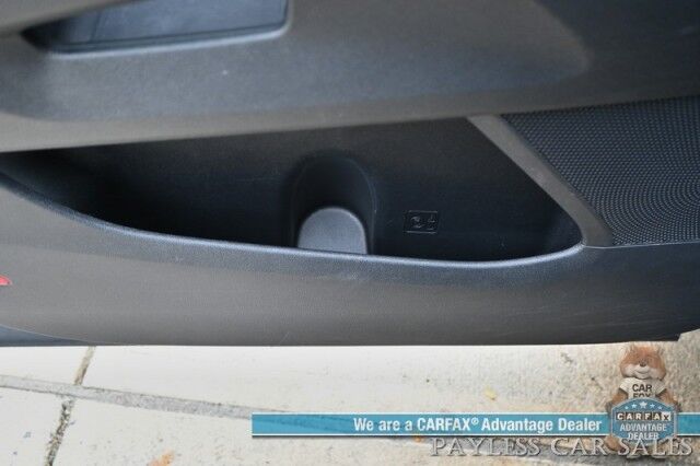 2024 Kia Sorento S / AWD / AutoStart / Power & Heated Leather Seats / Navigation / Adaptive Cruise Control / Apple CarPlay & Android Auto / Bluetooth / Back Up Camera / Lane Departure & Blind Spot Alert / 3rd Row / Seats 7 / 1-Owner Anchorage AK