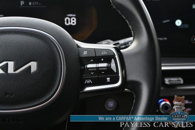 2024 Kia Sorento S / AWD / AutoStart / Power & Heated Leather Seats / Navigation / Adaptive Cruise Control / Apple CarPlay & Android Auto / Bluetooth / Back Up Camera / Lane Departure & Blind Spot Alert / 3rd Row / Seats 7 / 1-Owner Anchorage AK