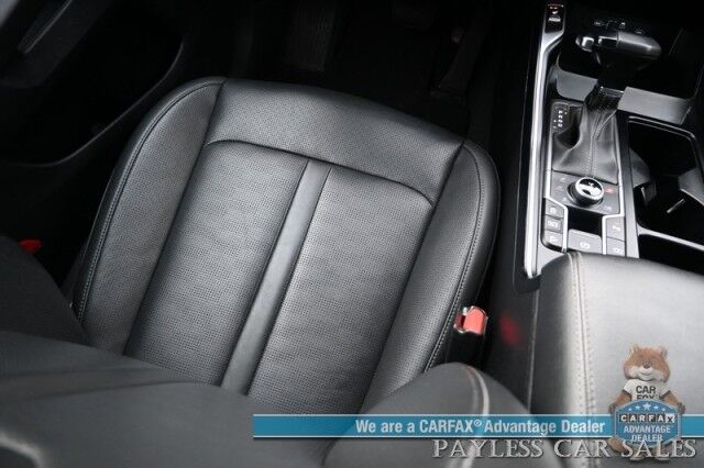 2024 Kia Sorento S / AWD / AutoStart / Power & Heated Leather Seats / Navigation / Adaptive Cruise Control / Apple CarPlay & Android Auto / Bluetooth / Back Up Camera / Lane Departure & Blind Spot Alert / 3rd Row / Seats 7 / 1-Owner Anchorage AK