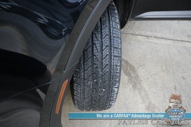 2024 Kia Sorento S / AWD / AutoStart / Power & Heated Leather Seats / Navigation / Adaptive Cruise Control / Apple CarPlay & Android Auto / Bluetooth / Back Up Camera / Lane Departure & Blind Spot Alert / 3rd Row / Seats 7 / 1-Owner Anchorage AK