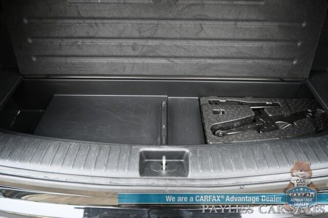 2024 Kia Sorento S / AWD / AutoStart / Power & Heated Leather Seats / Navigation / Adaptive Cruise Control / Apple CarPlay & Android Auto / Bluetooth / Back Up Camera / Lane Departure & Blind Spot Alert / 3rd Row / Seats 7 / 1-Owner Anchorage AK