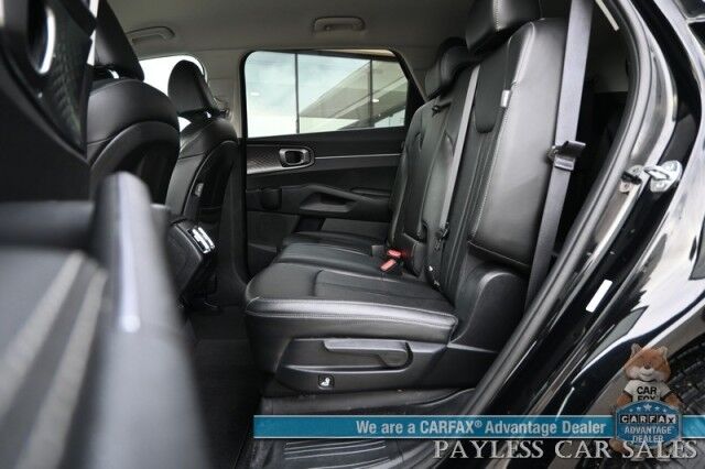 2024 Kia Sorento S / AWD / AutoStart / Power & Heated Leather Seats / Navigation / Adaptive Cruise Control / Apple CarPlay & Android Auto / Bluetooth / Back Up Camera / Lane Departure & Blind Spot Alert / 3rd Row / Seats 7 / 1-Owner Anchorage AK