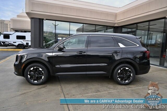 2024 Kia Sorento S / AWD / AutoStart / Power & Heated Leather Seats / Navigation / Adaptive Cruise Control / Apple CarPlay & Android Auto / Bluetooth / Back Up Camera / Lane Departure & Blind Spot Alert / 3rd Row / Seats 7 / 1-Owner Anchorage AK