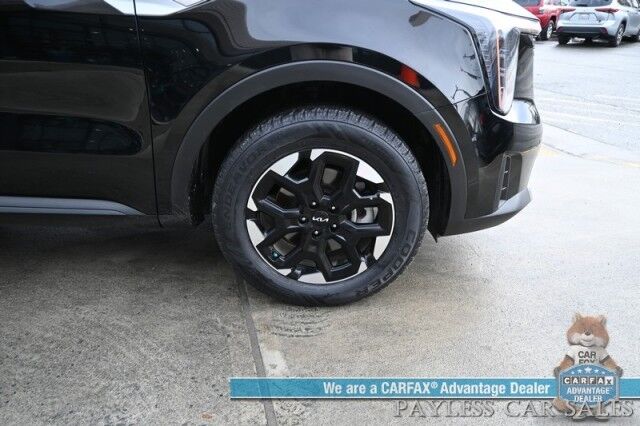 2024 Kia Sorento S / AWD / AutoStart / Power & Heated Leather Seats / Navigation / Adaptive Cruise Control / Apple CarPlay & Android Auto / Bluetooth / Back Up Camera / Lane Departure & Blind Spot Alert / 3rd Row / Seats 7 / 1-Owner Anchorage AK