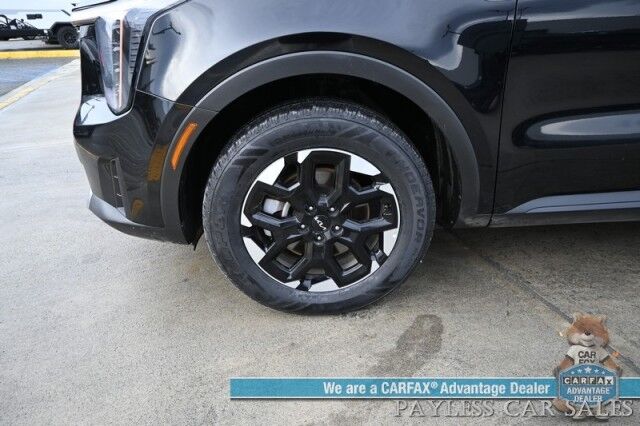 2024 Kia Sorento S / AWD / AutoStart / Power & Heated Leather Seats / Navigation / Adaptive Cruise Control / Apple CarPlay & Android Auto / Bluetooth / Back Up Camera / Lane Departure & Blind Spot Alert / 3rd Row / Seats 7 / 1-Owner Anchorage AK