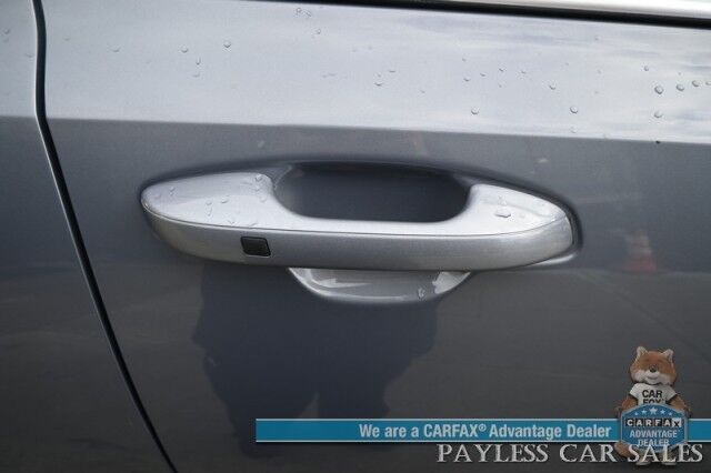 2024 Kia Sorento S / AWD / Power & Heated Leather Seats / NAV / Adaptive Cruise Control / Lane Departure & Blind Spot Alert / Apple CarPlay & Android Auto / Back Up Camera / 3rd Row / Seats 7 / 1-Owner Anchorage AK