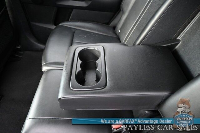 2024 Kia Sorento S / AWD / Power & Heated Leather Seats / NAV / Adaptive Cruise Control / Lane Departure & Blind Spot Alert / Apple CarPlay & Android Auto / Back Up Camera / 3rd Row / Seats 7 / 1-Owner Anchorage AK