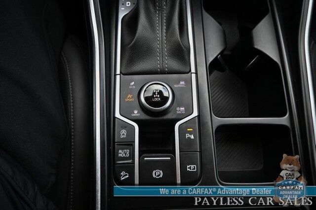 2024 Kia Sorento S / AWD / Power & Heated Leather Seats / NAV / Adaptive Cruise Control / Lane Departure & Blind Spot Alert / Apple CarPlay & Android Auto / Back Up Camera / 3rd Row / Seats 7 / 1-Owner Anchorage AK