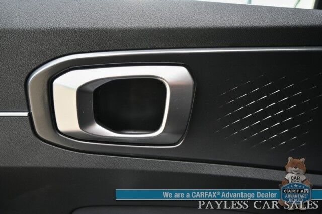 2024 Kia Sorento S / AWD / Power & Heated Leather Seats / NAV / Adaptive Cruise Control / Lane Departure & Blind Spot Alert / Apple CarPlay & Android Auto / Back Up Camera / 3rd Row / Seats 7 / 1-Owner Anchorage AK
