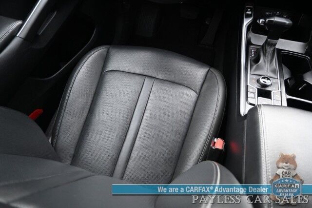 2024 Kia Sorento S / AWD / Power & Heated Leather Seats / NAV / Adaptive Cruise Control / Lane Departure & Blind Spot Alert / Apple CarPlay & Android Auto / Back Up Camera / 3rd Row / Seats 7 / 1-Owner Anchorage AK