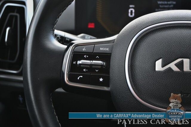2024 Kia Sorento S / AWD / Power & Heated Leather Seats / NAV / Adaptive Cruise Control / Lane Departure & Blind Spot Alert / Apple CarPlay & Android Auto / Back Up Camera / 3rd Row / Seats 7 / 1-Owner Anchorage AK